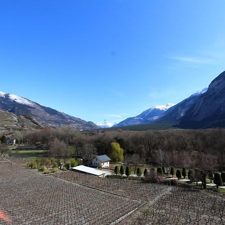 Bnb Vino Veritas Salgesch Bagian luar foto