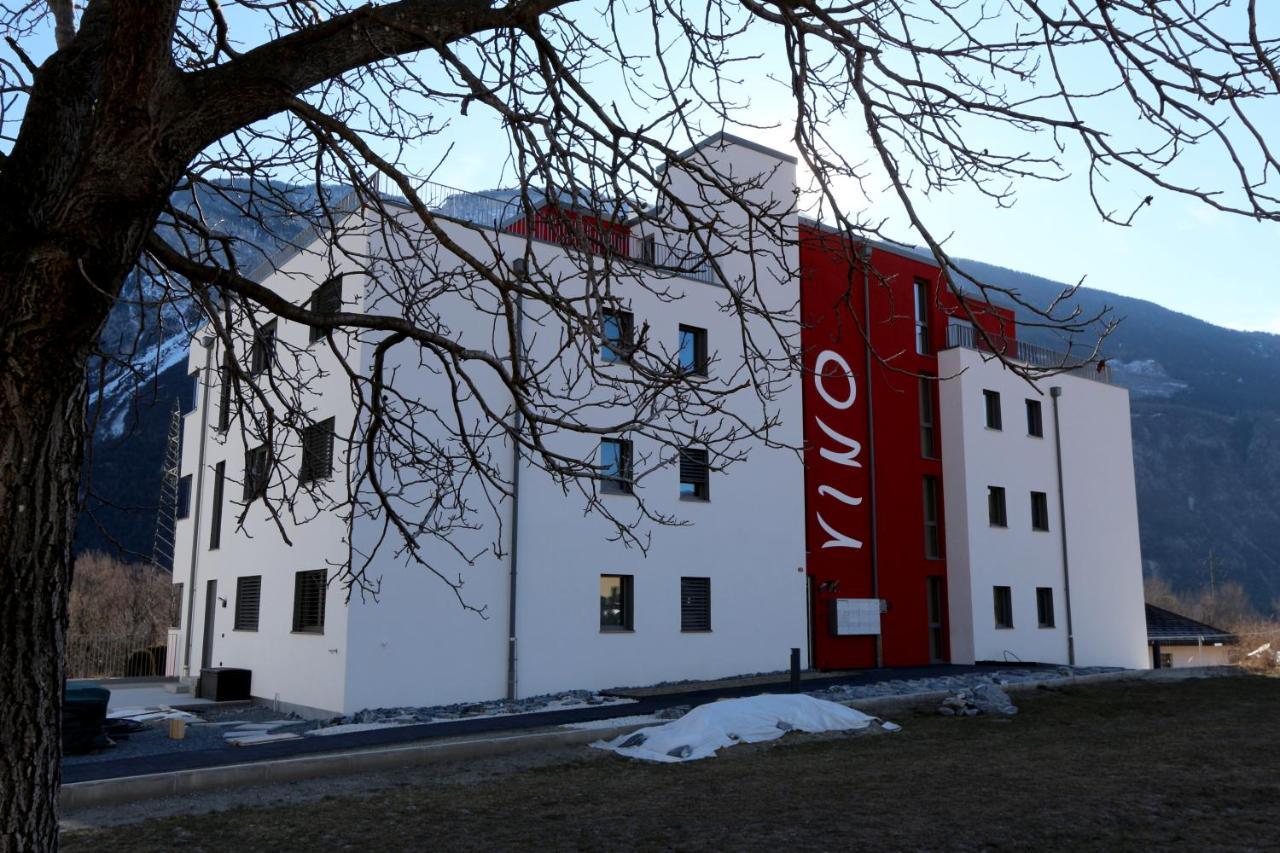 Bnb Vino Veritas Salgesch Bagian luar foto