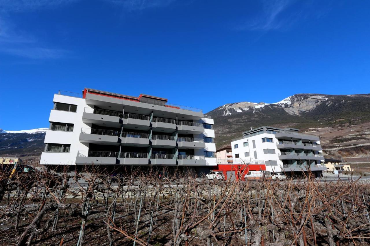 Bnb Vino Veritas Salgesch Bagian luar foto